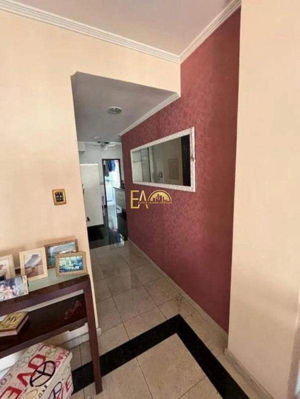 Apartamento para aluguel no Embaré: 