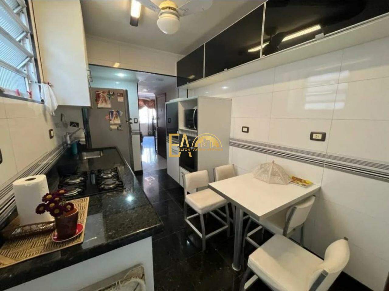 Apartamento para aluguel no Embaré: 