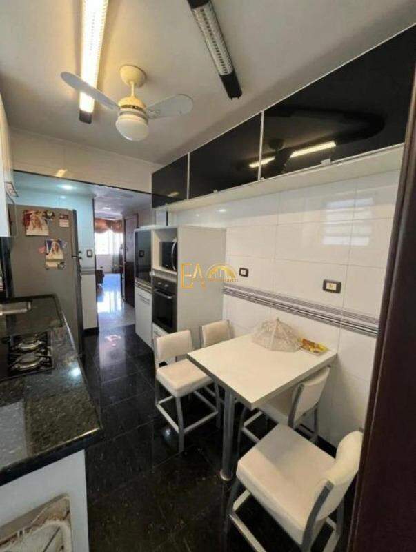 Apartamento para aluguel no Embaré: 