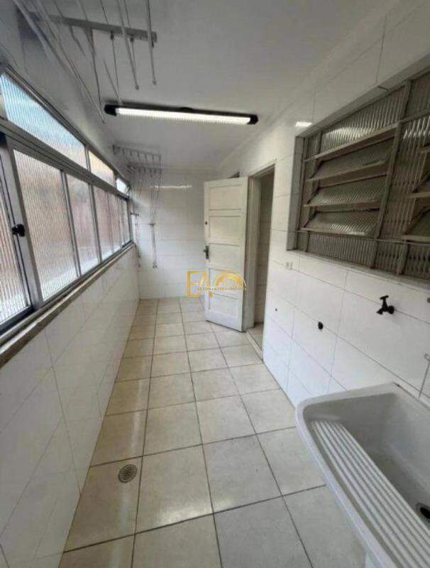 Apartamento para aluguel no Embaré: 