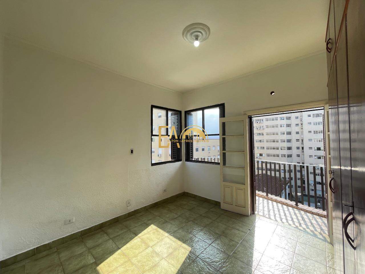 Apartamento à venda no Ponta da Praia: 