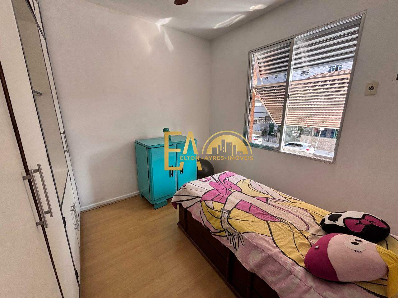 Casa à venda em Encruzilhada, Santos - SP: 