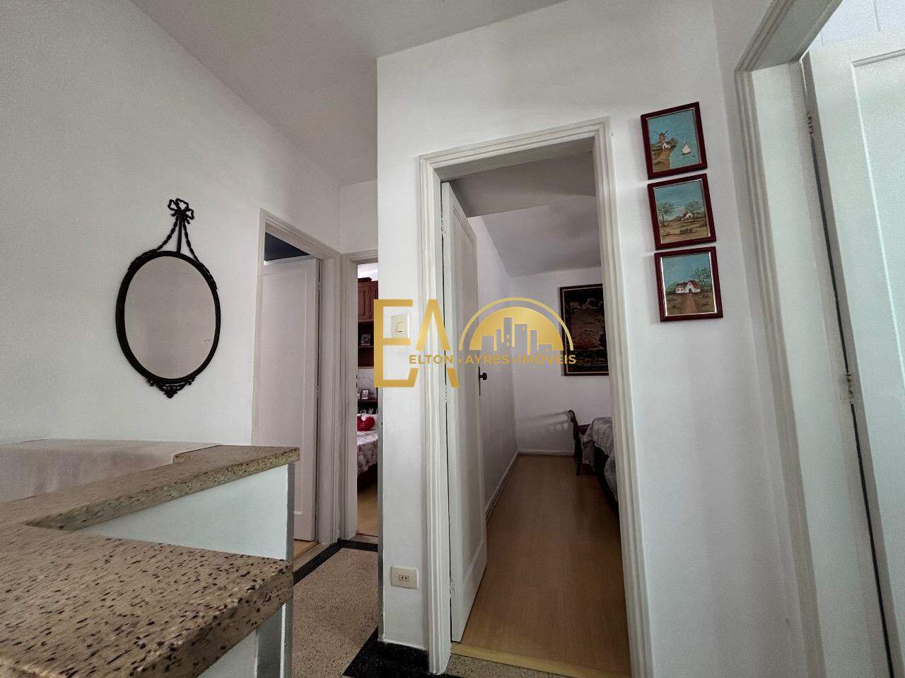  Casa à venda em Encruzilhada, Santos - SP: 