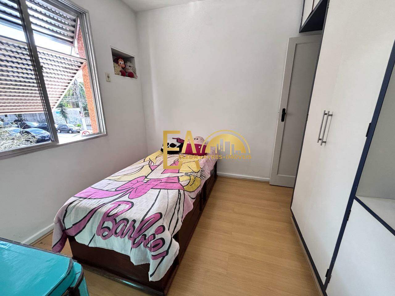  Casa à venda em Encruzilhada, Santos - SP: 