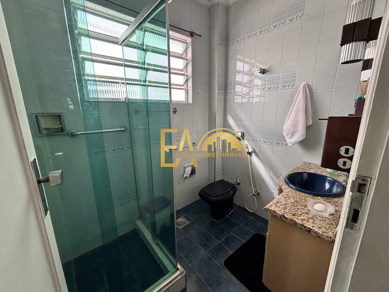  Casa à venda em Encruzilhada, Santos - SP: 