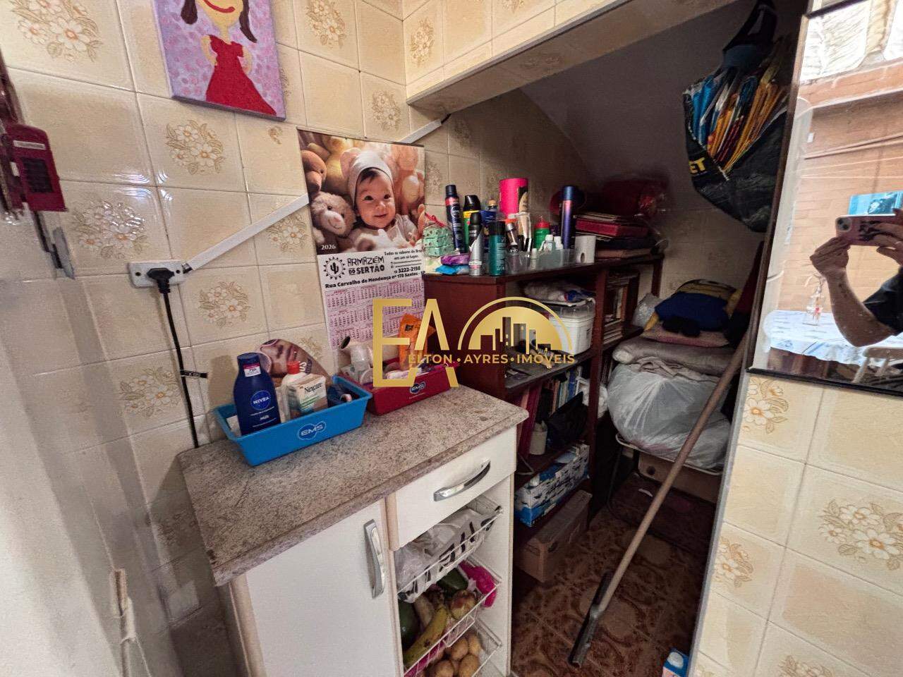  Casa à venda em Encruzilhada, Santos - SP: 