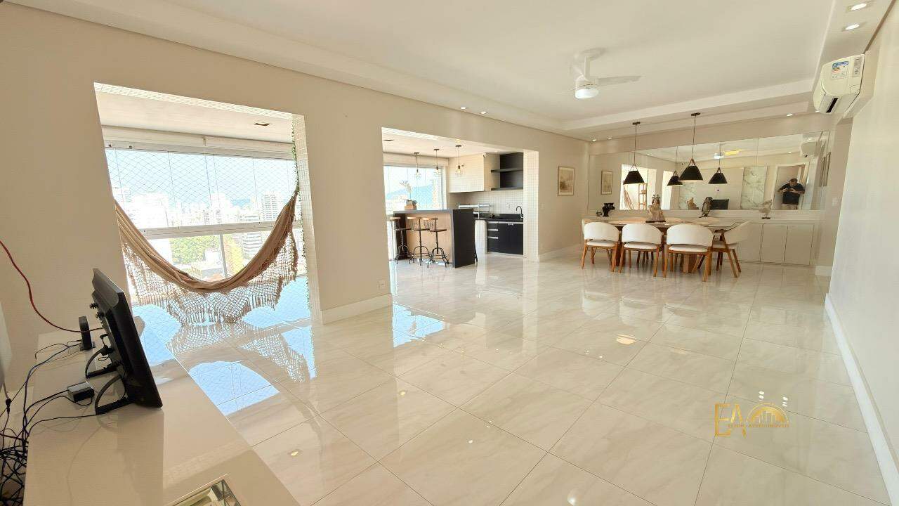 Apartamento à venda no Embaré: 