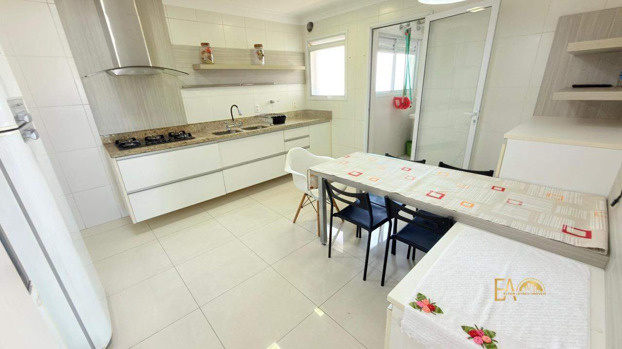 Apartamento à venda no Embaré: 