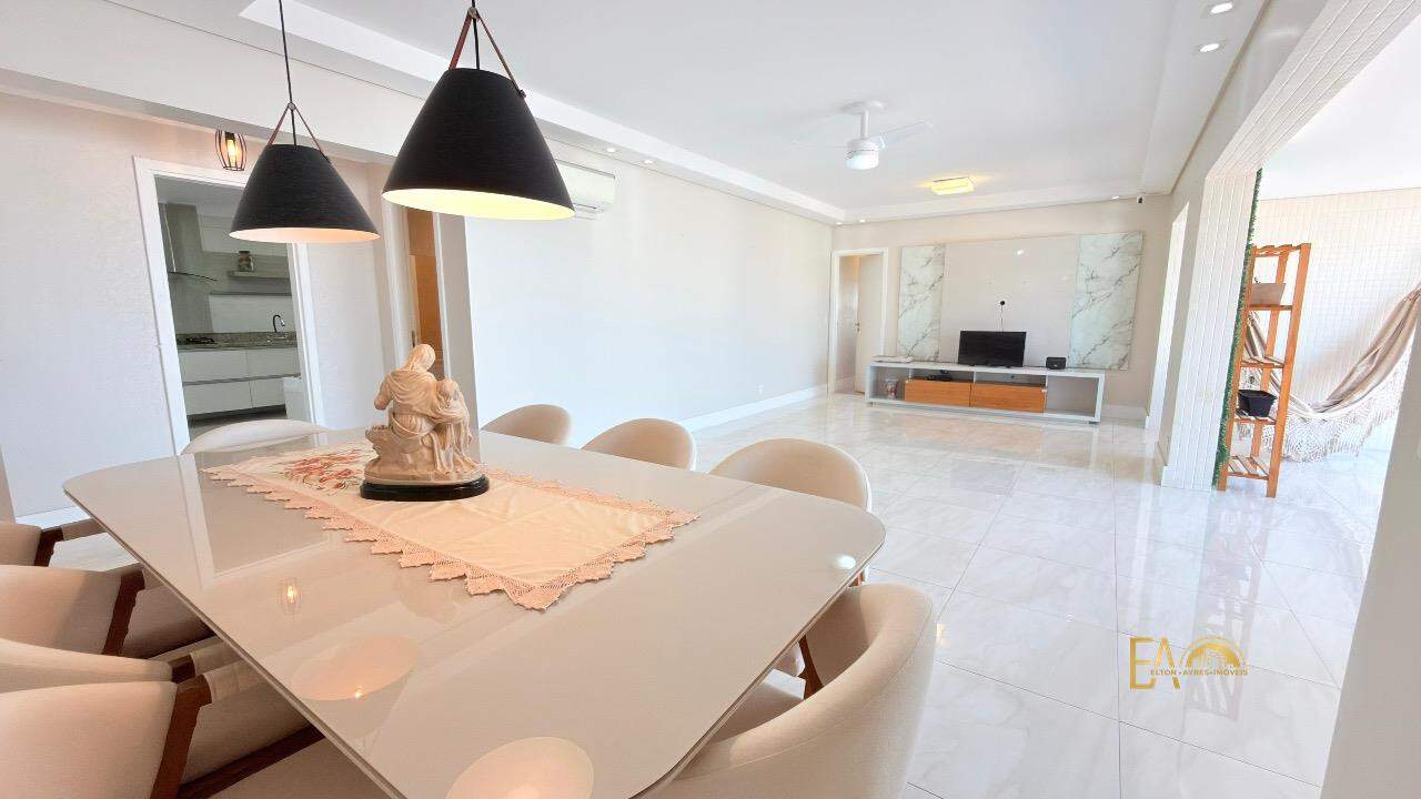 Apartamento à venda no Embaré: 