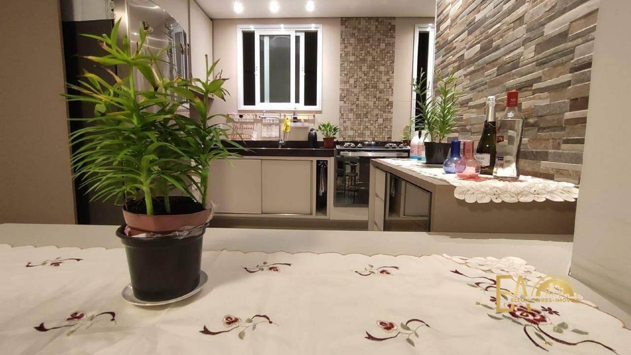 Apartamento à venda no Encruzilhada: 