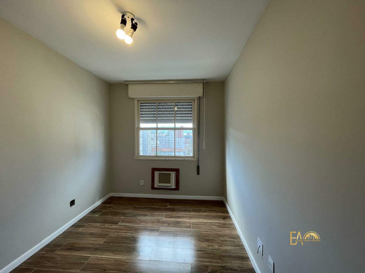Apartamento à venda no Embaré: 
