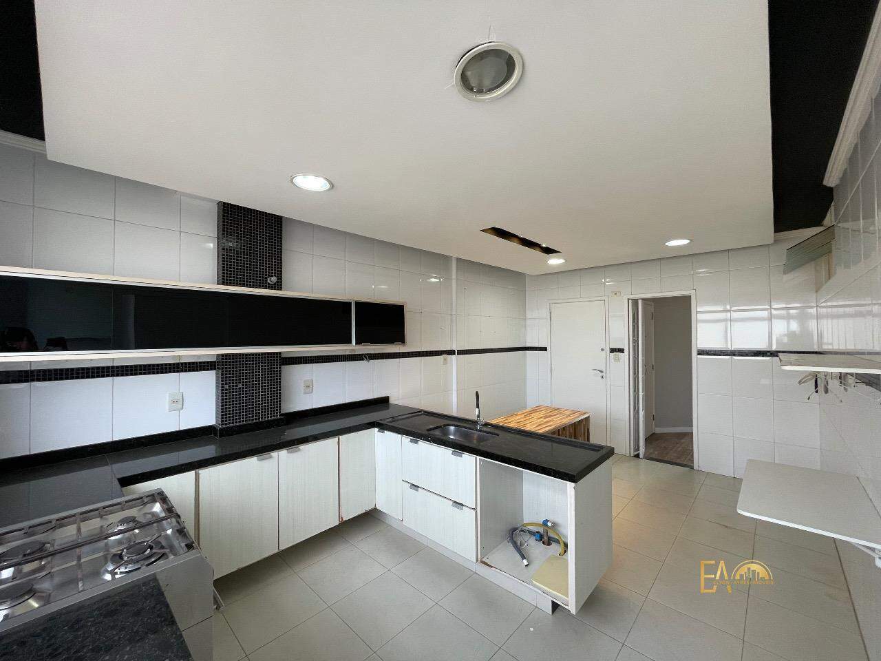 Apartamento à venda no Embaré: 