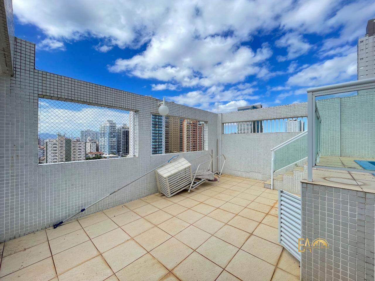 Apartamento à venda no Embaré: 