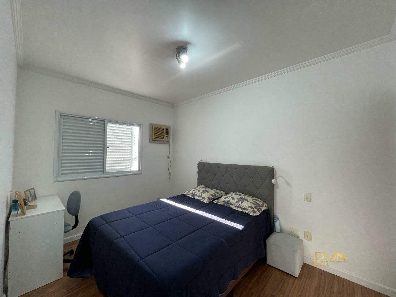 Apartamento à venda no Embaré: 