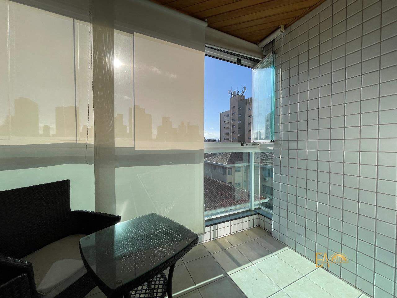 Apartamento à venda no Embaré: 