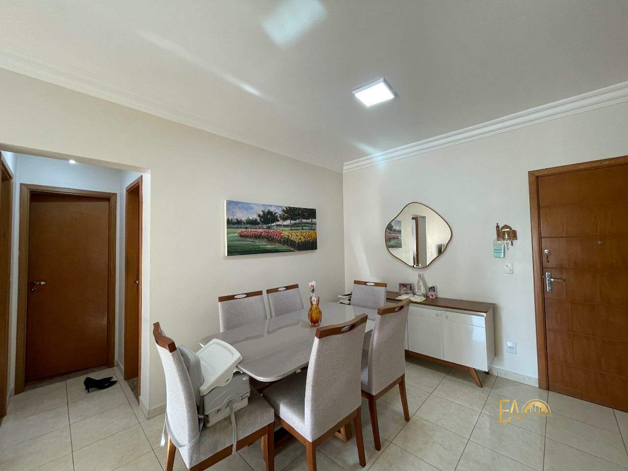 Apartamento à venda no Embaré: 
