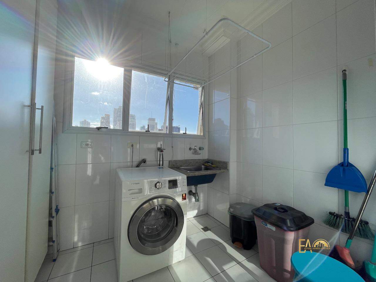 Apartamento à venda no Embaré: 