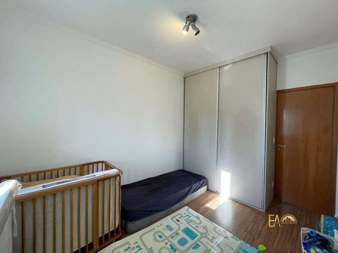 Apartamento à venda no Embaré: 