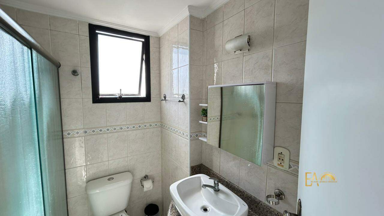 Apartamento à venda no Embaré: 