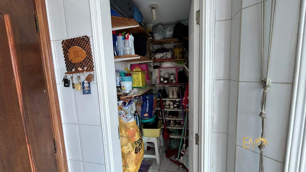 Apartamento à venda no Embaré: 