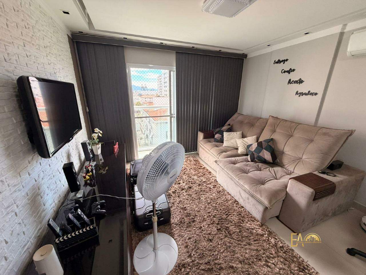 Apartamento à venda no Embaré: 
