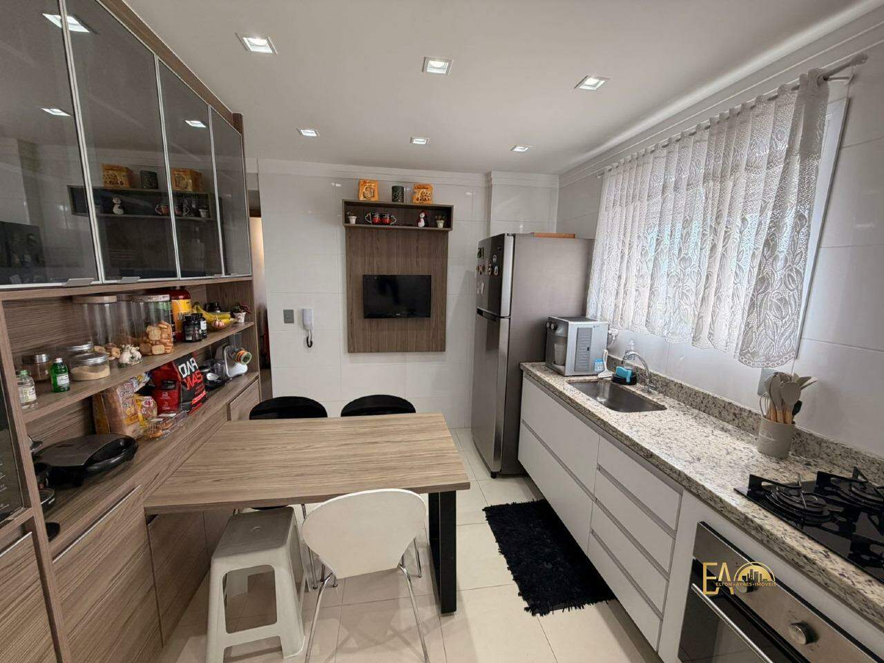 Apartamento à venda no Embaré: 