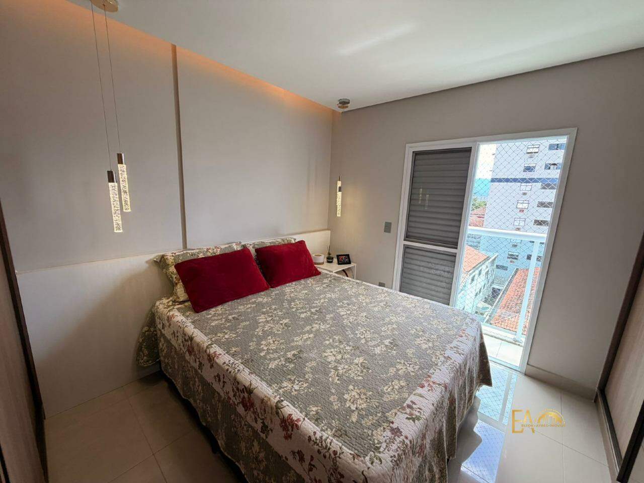 Apartamento à venda no Embaré: 