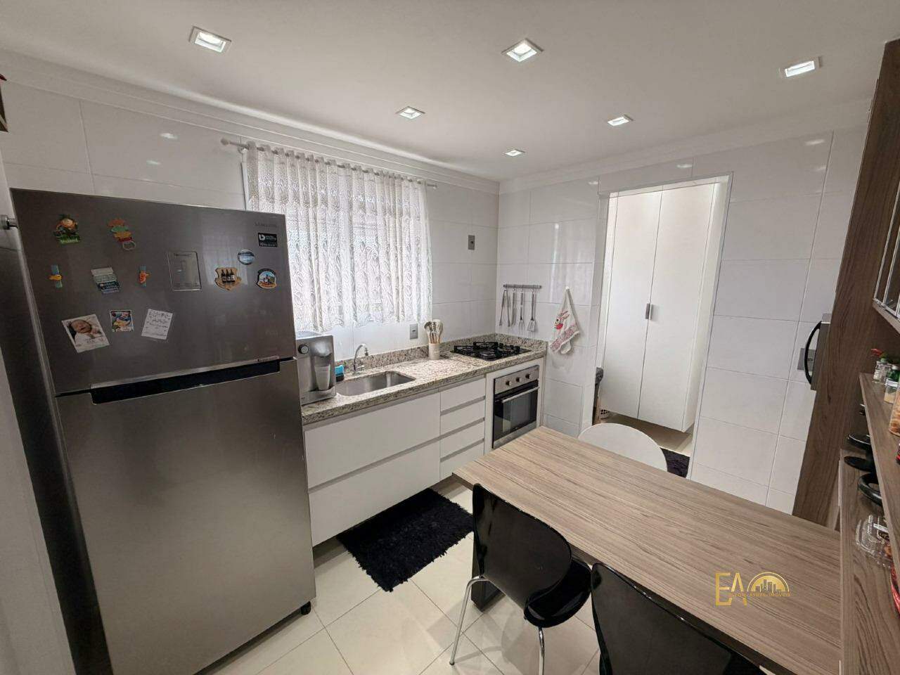 Apartamento à venda no Embaré: 