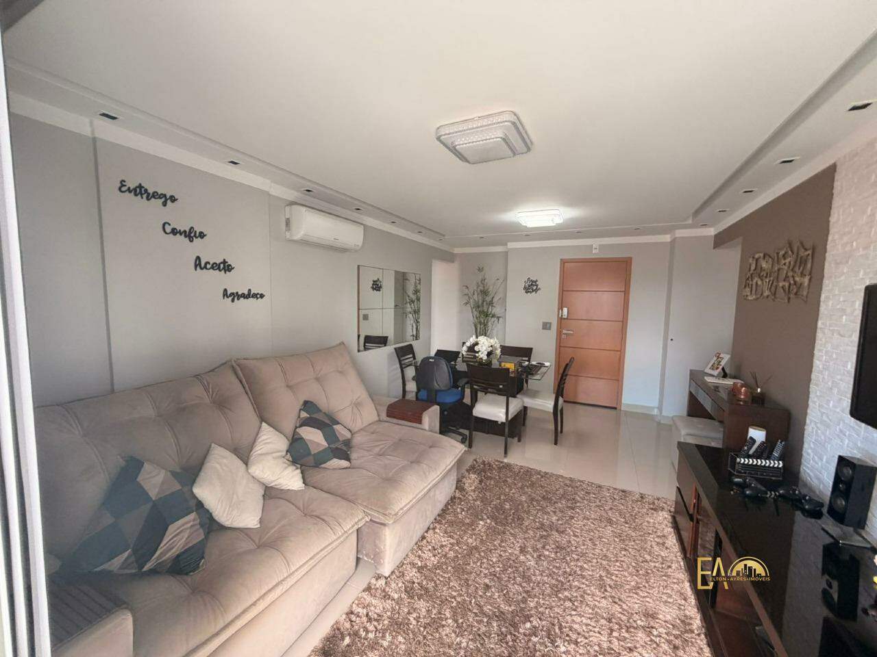 Apartamento à venda no Embaré: 