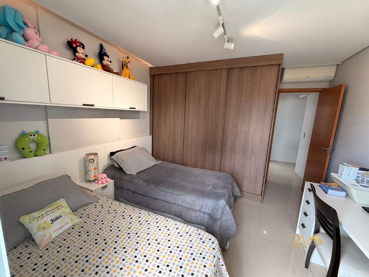 Apartamento à venda no Embaré: 