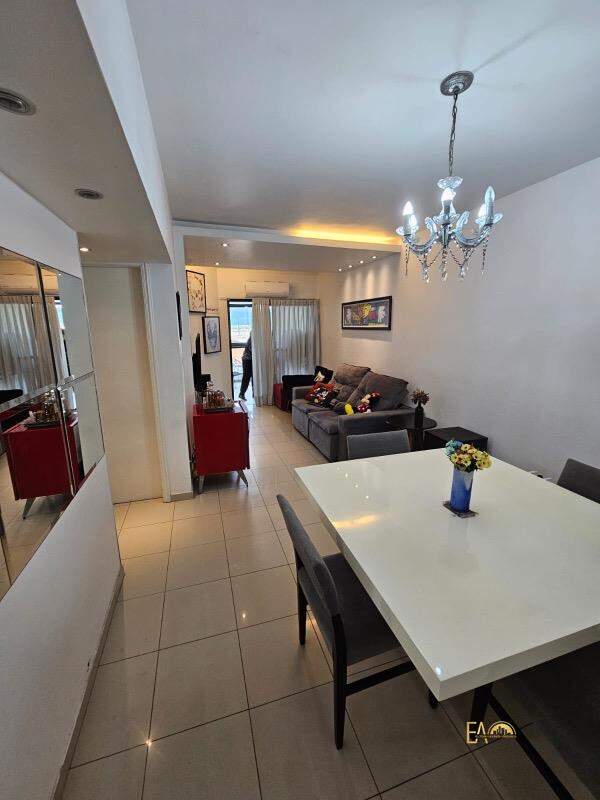 Apartamento à venda no Ponta da Praia: 