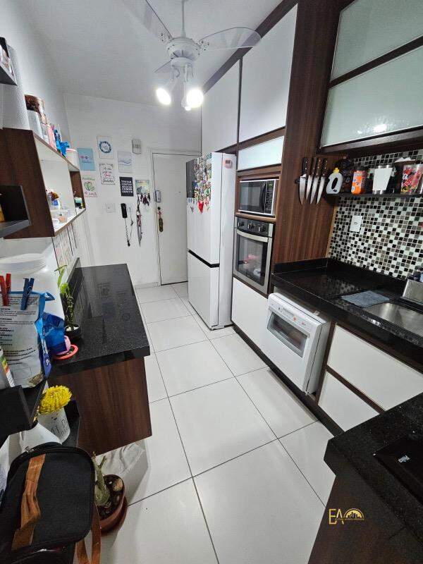 Apartamento à venda no Ponta da Praia: 