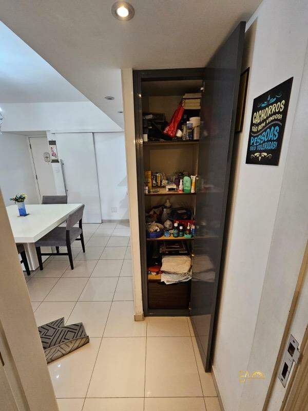 Apartamento à venda no Ponta da Praia: 