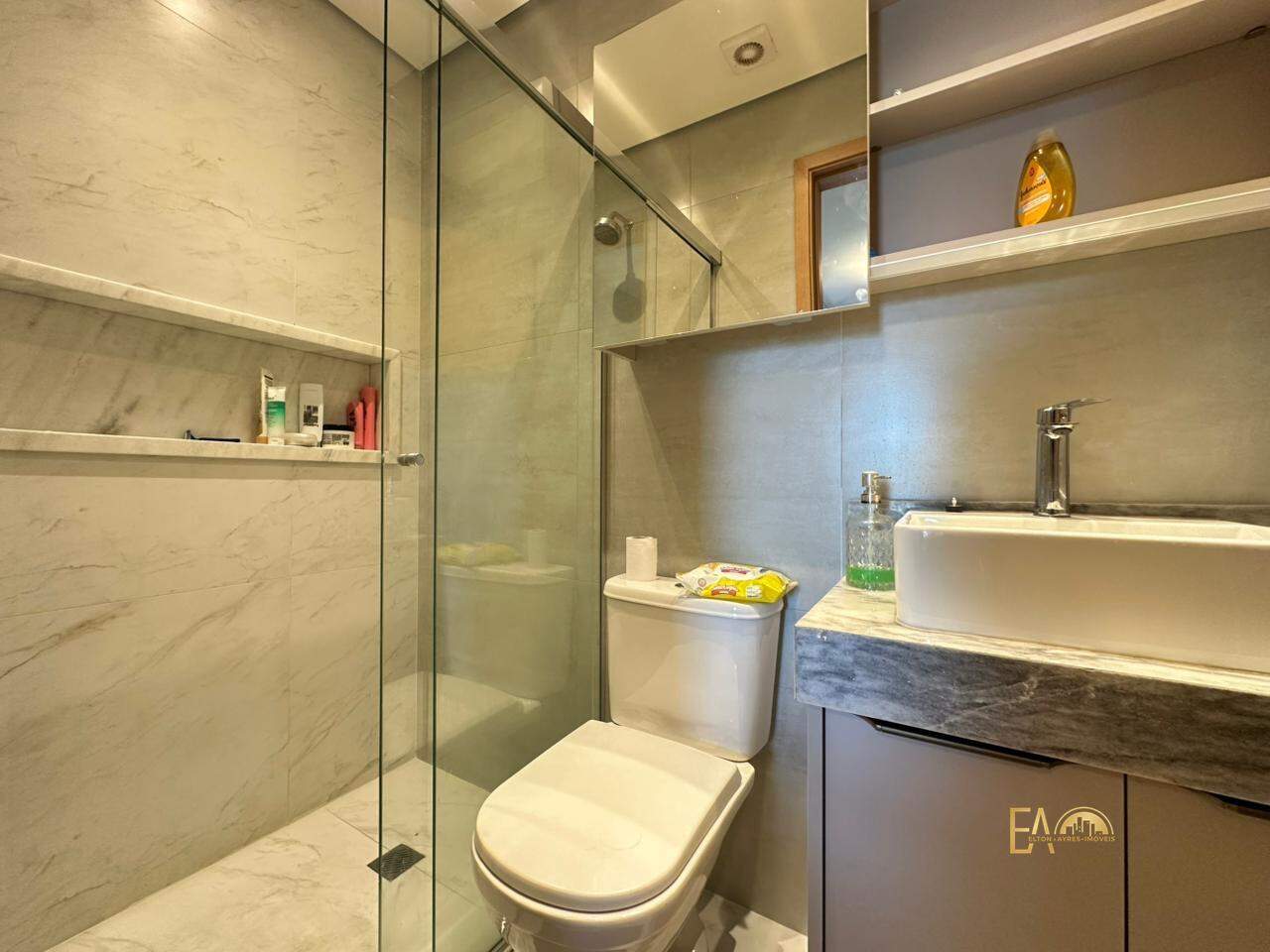 Apartamento à venda no Ponta da Praia: 