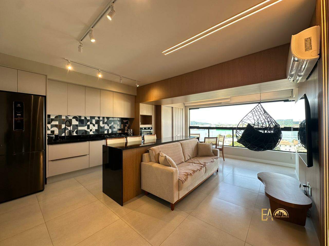 Apartamento à venda no Ponta da Praia: 
