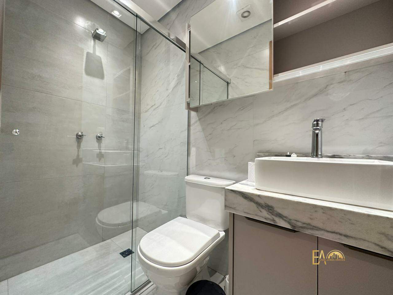 Apartamento à venda no Ponta da Praia: 