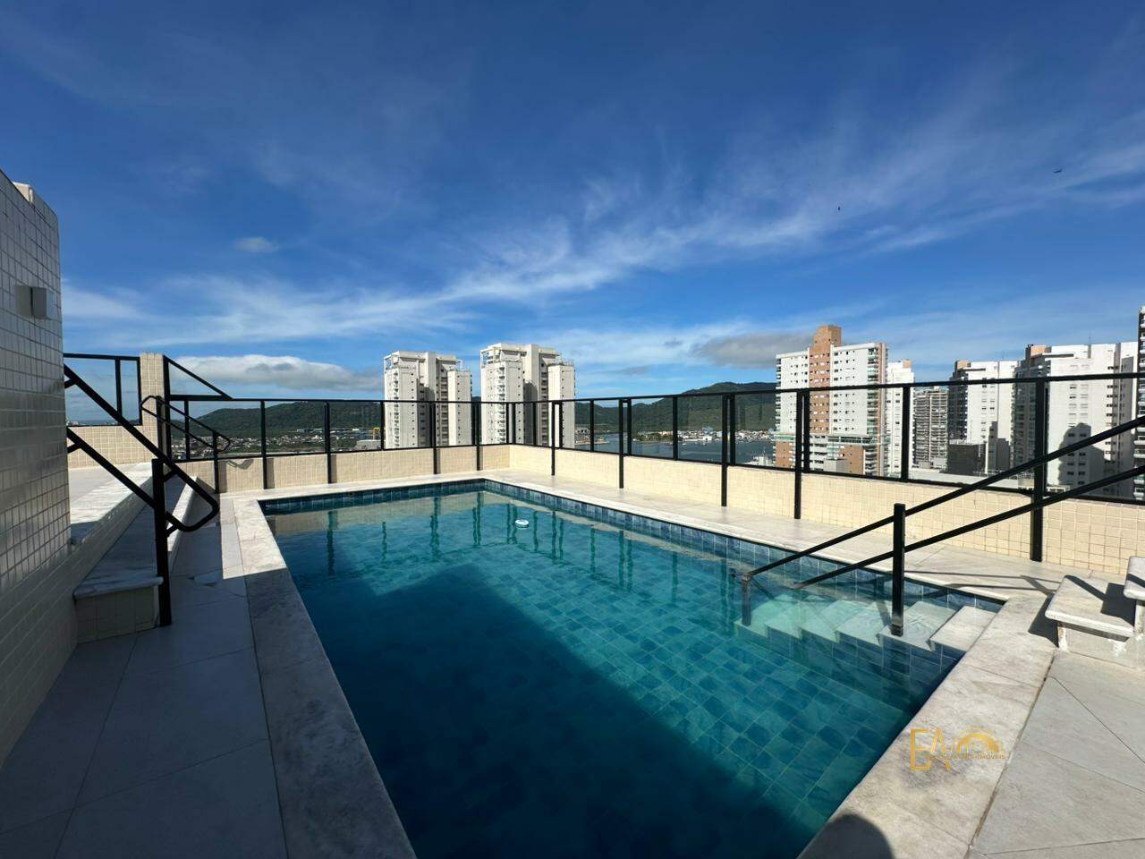 Apartamento à venda no Ponta da Praia: 