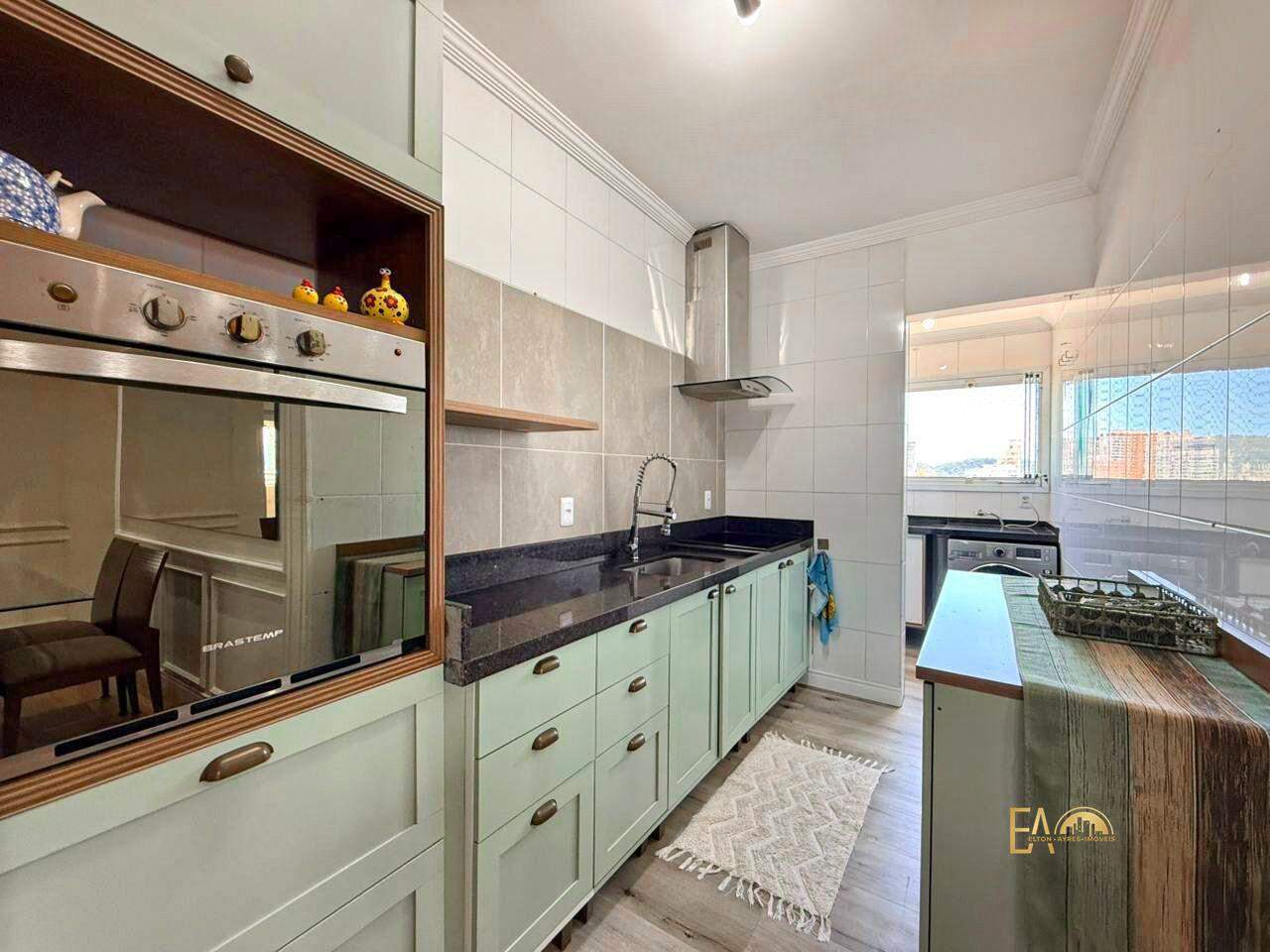 Apartamento à venda no Ponta da Praia: 
