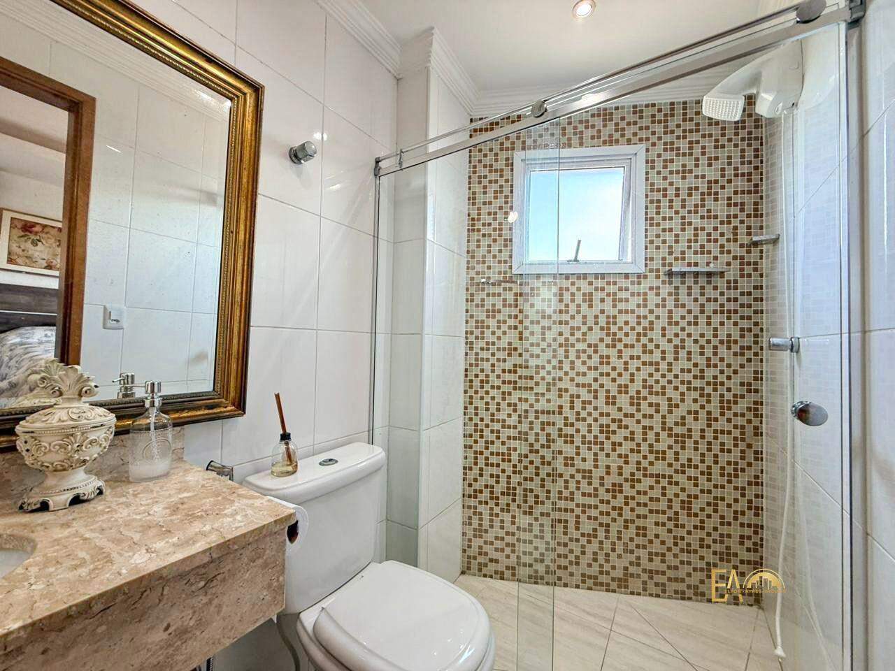 Apartamento à venda no Ponta da Praia: 