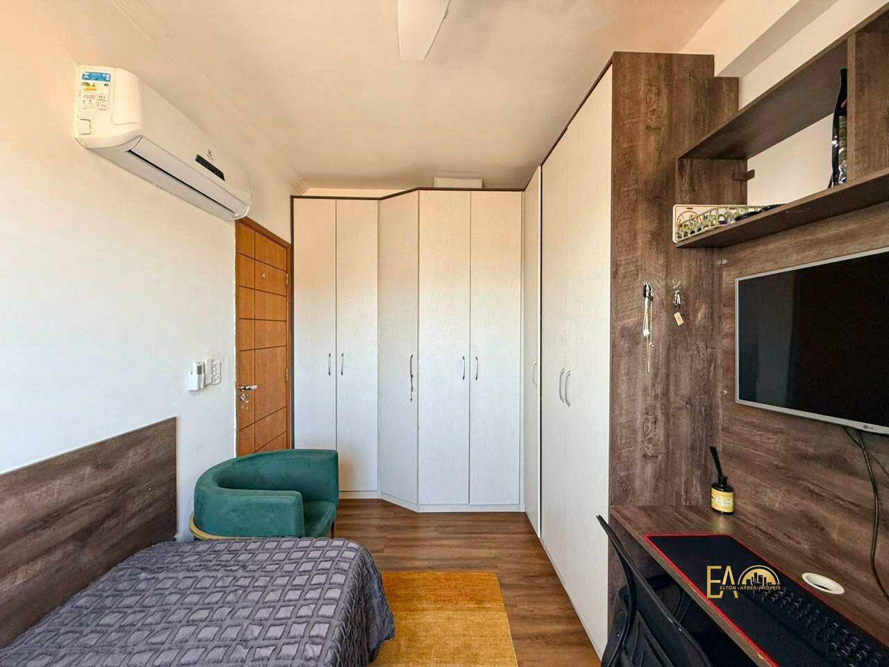 Apartamento à venda no Ponta da Praia: 