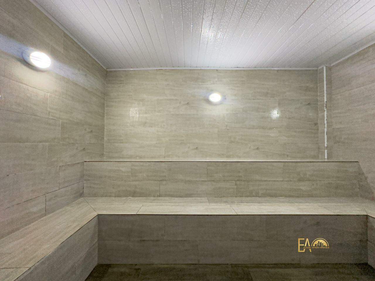 Apartamento à venda no Ponta da Praia: 