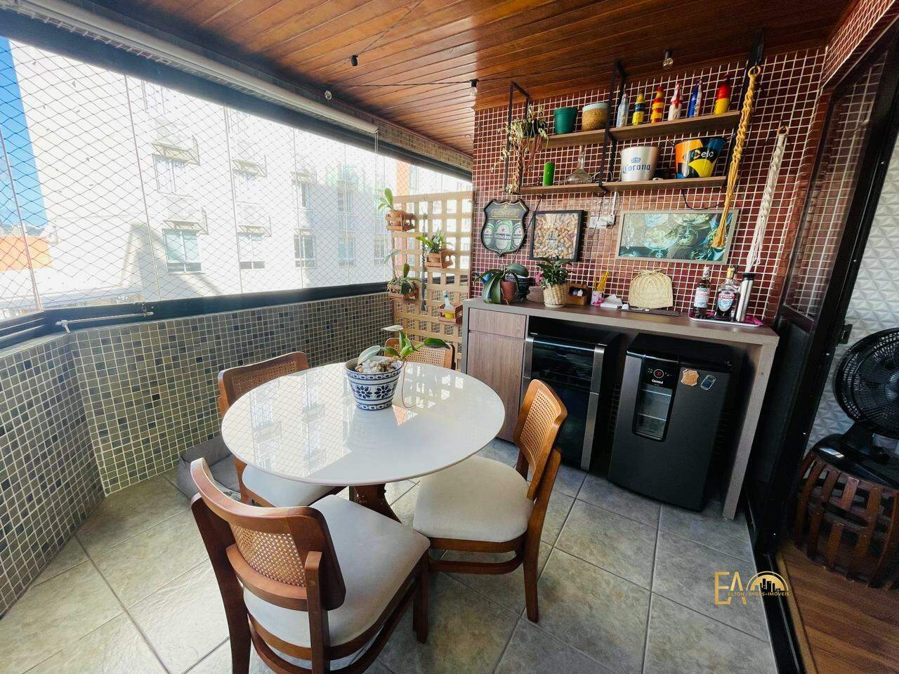 Apartamento à venda no Ponta da Praia: 