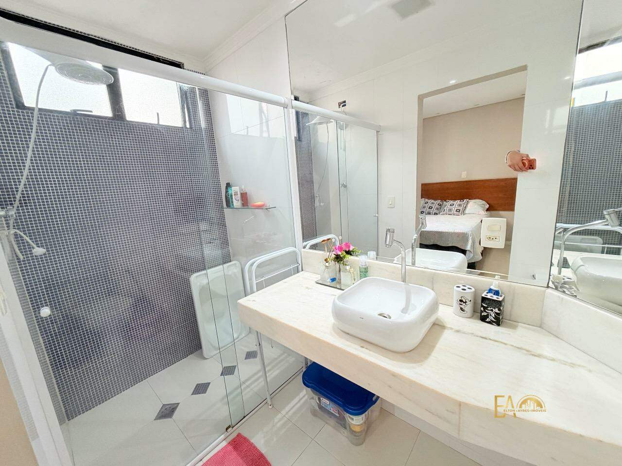 Apartamento à venda no Ponta da Praia: 
