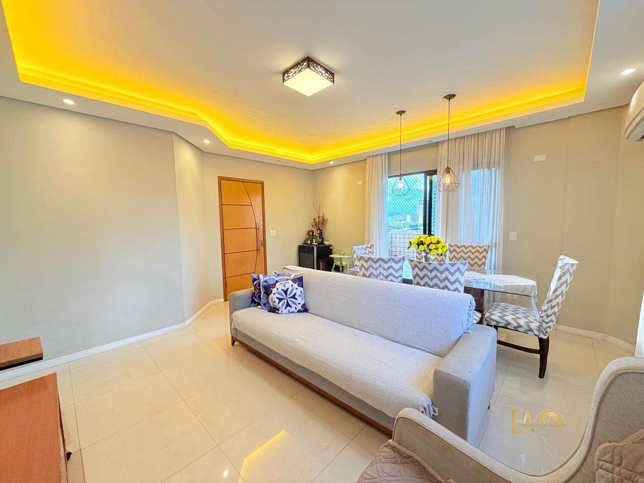 Apartamento à venda no Ponta da Praia: 