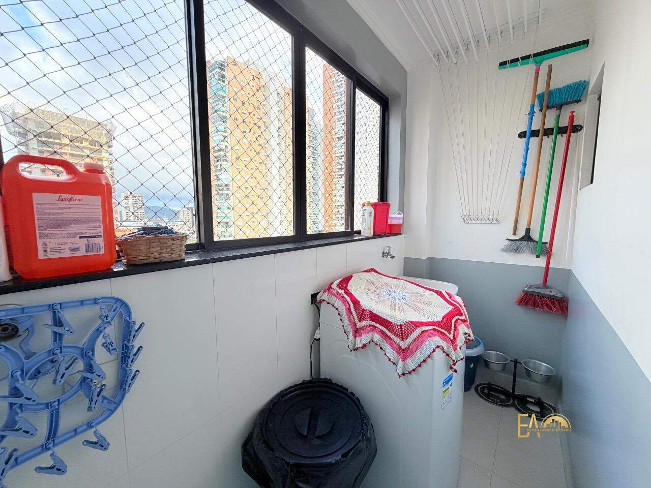 Apartamento à venda no Ponta da Praia: 