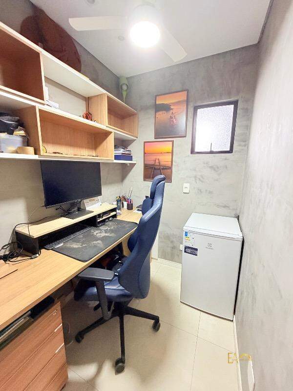 Apartamento à venda no Ponta da Praia: 