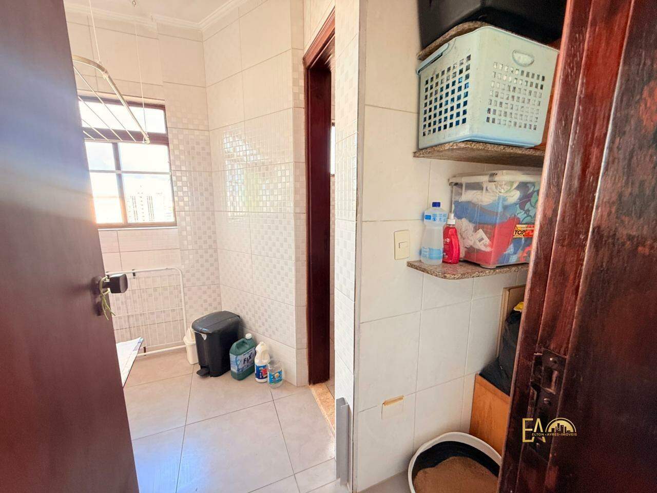 Apartamento à venda no Embaré: 