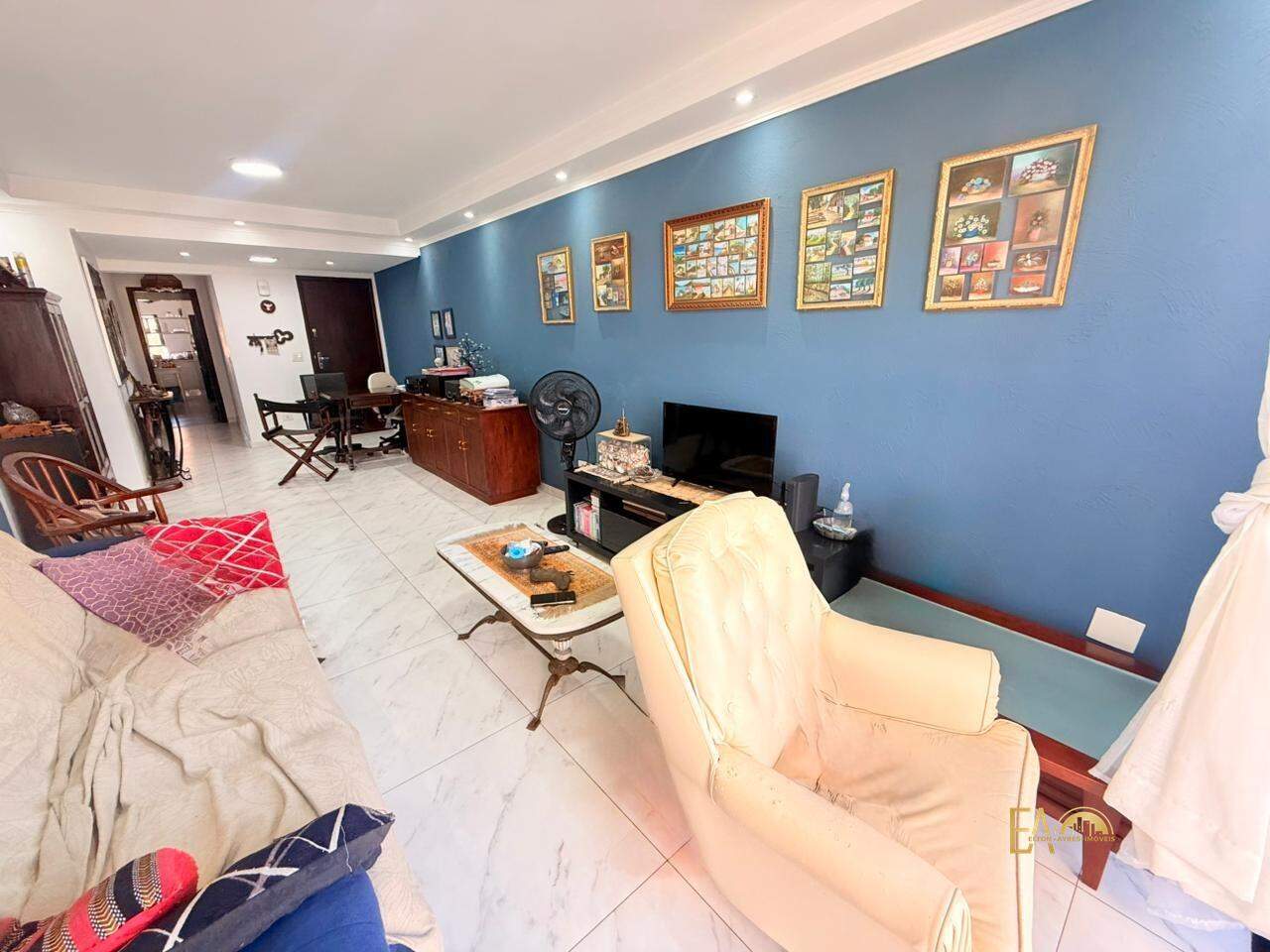 Apartamento à venda no Embaré: 
