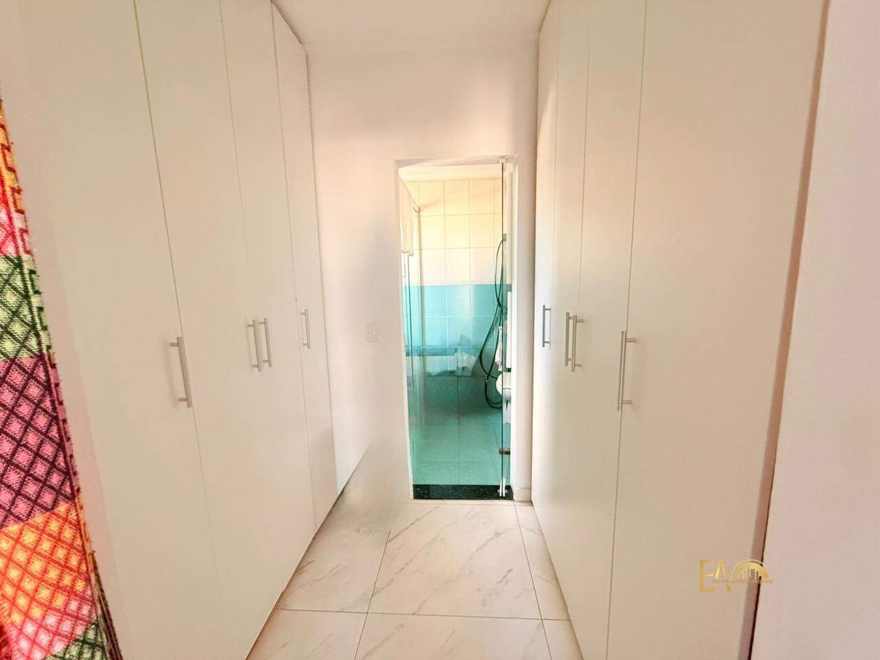 Apartamento à venda no Embaré: 