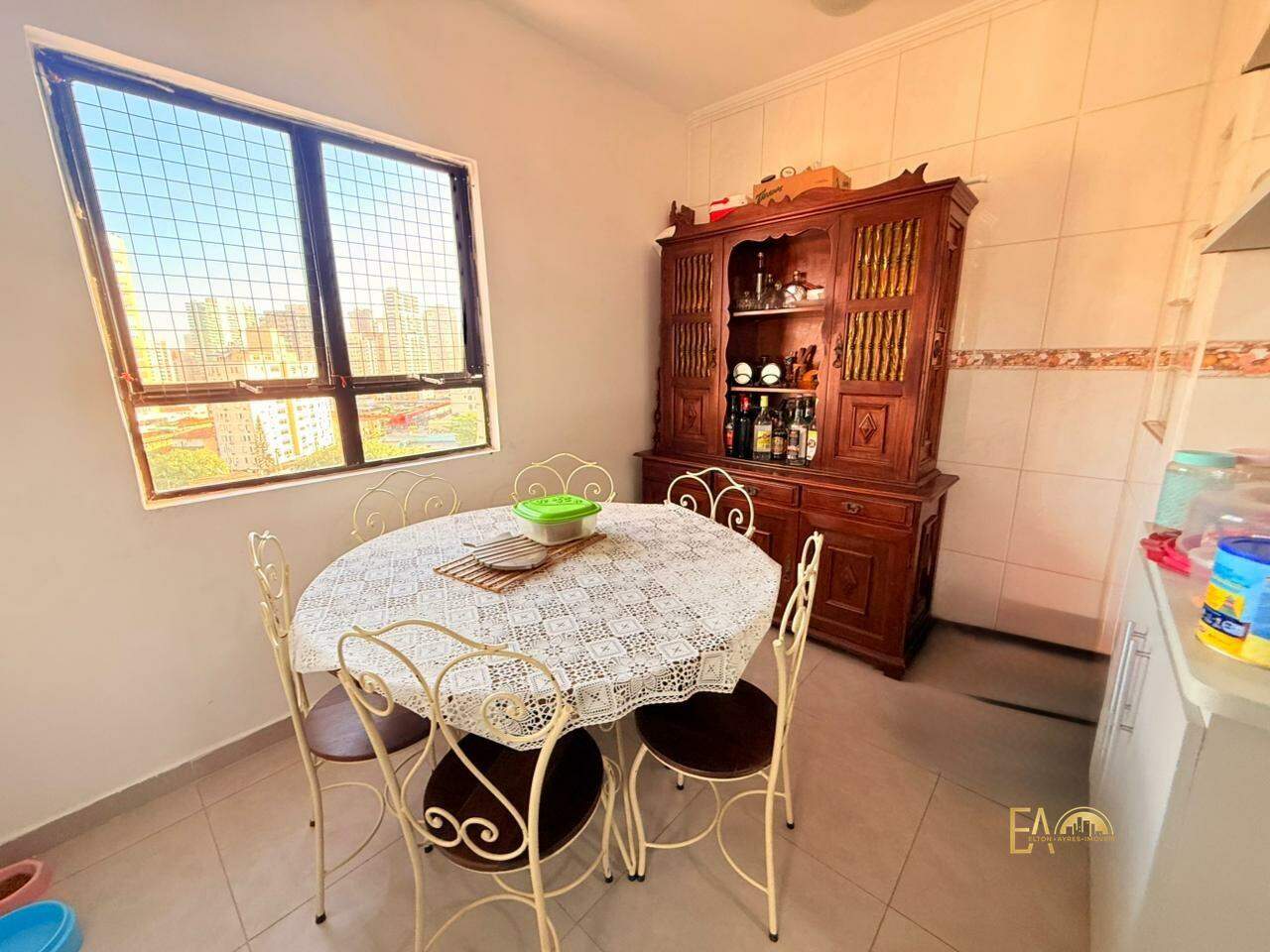 Apartamento à venda no Embaré: 